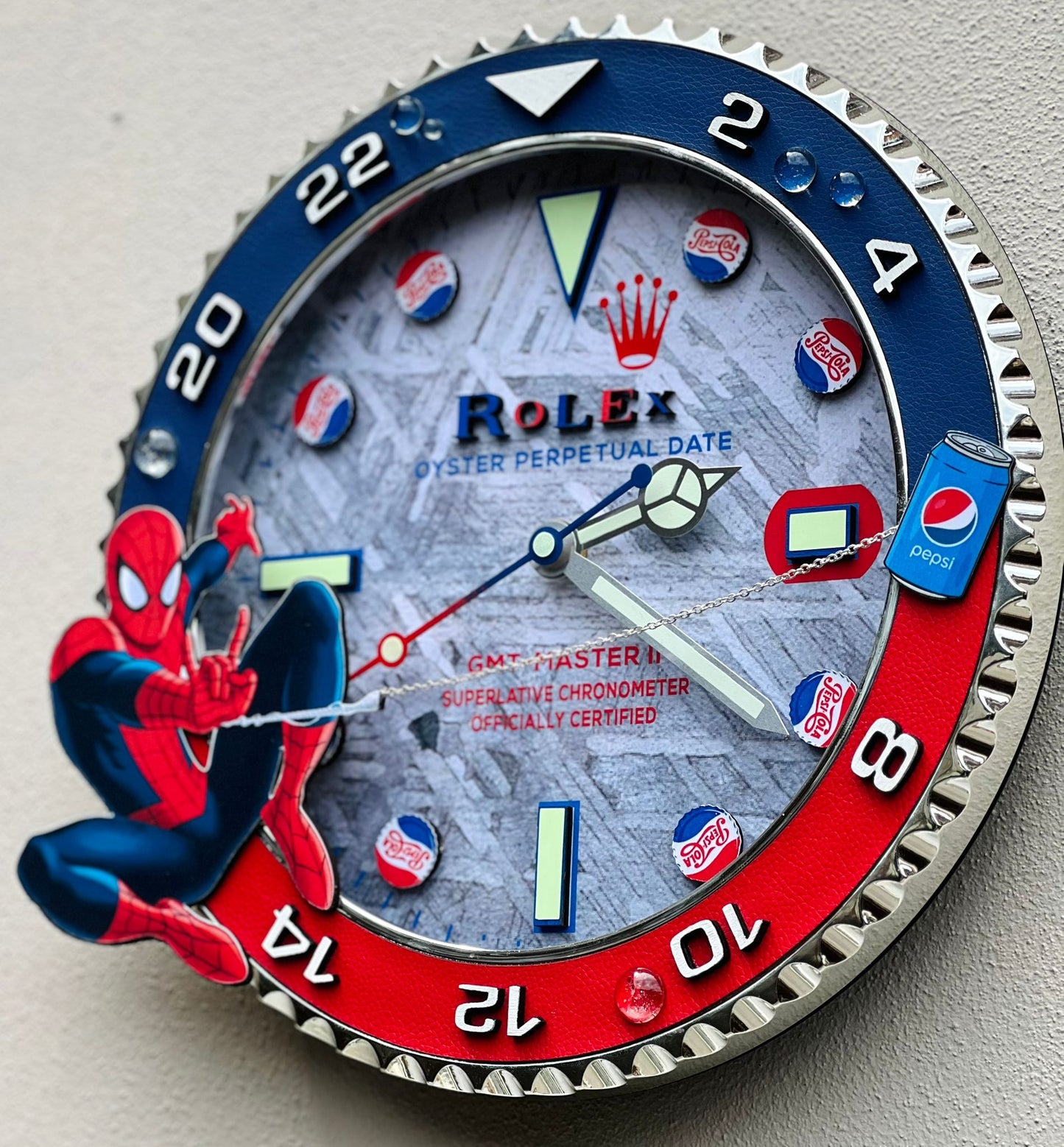 Orologio Custom Gmt Spiderman x Pepsi da muro