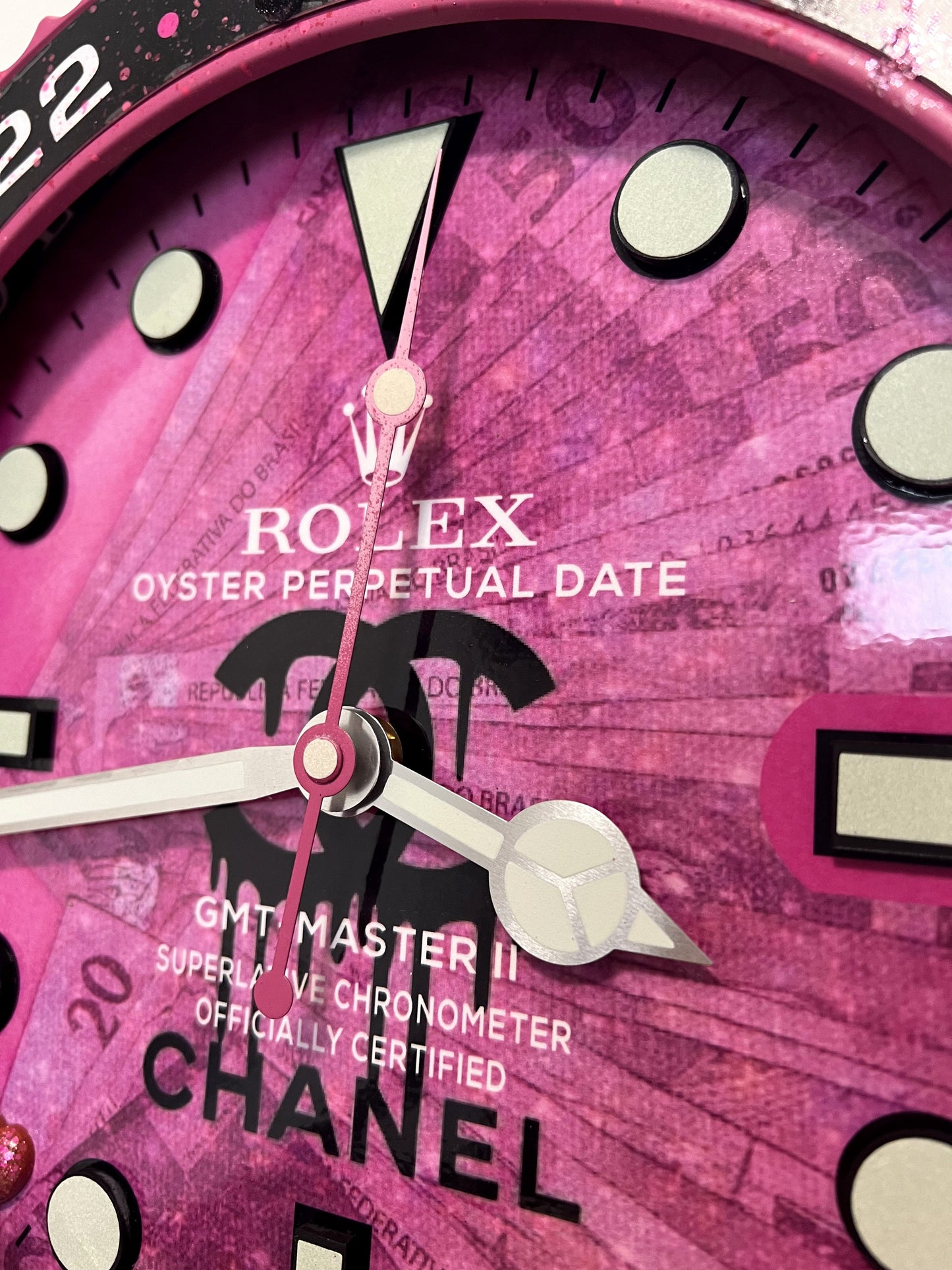 Orologio Gmt Pink Plush Custom da muro