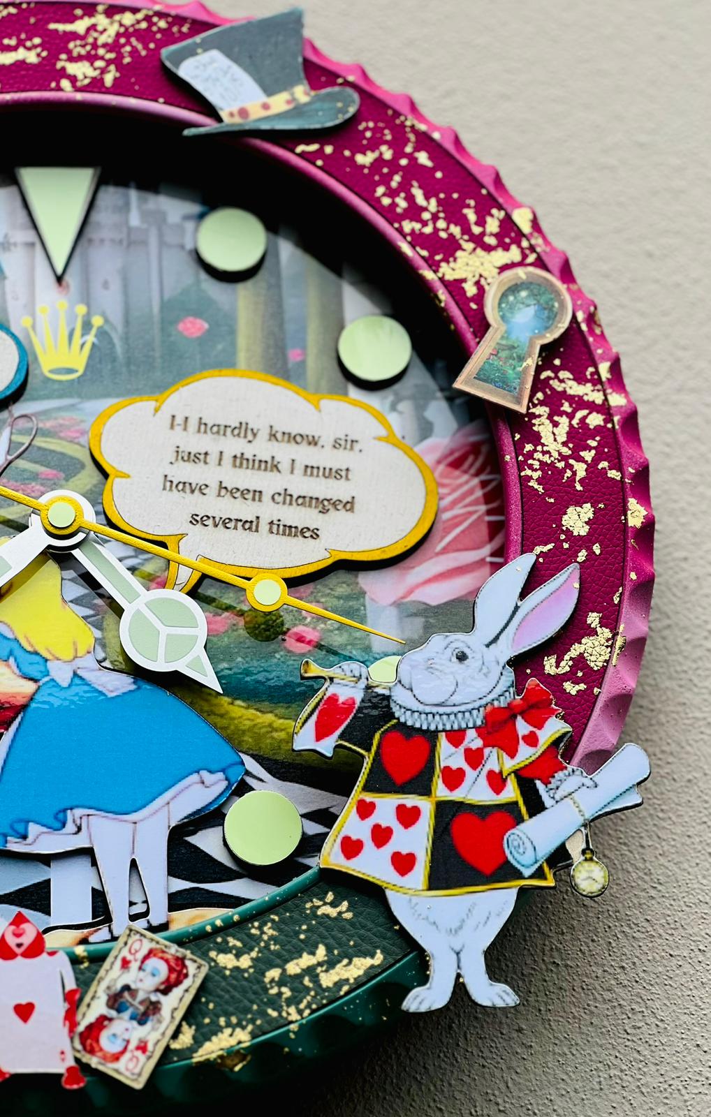 Orologio “Wonderland Edition” Custom da Parete