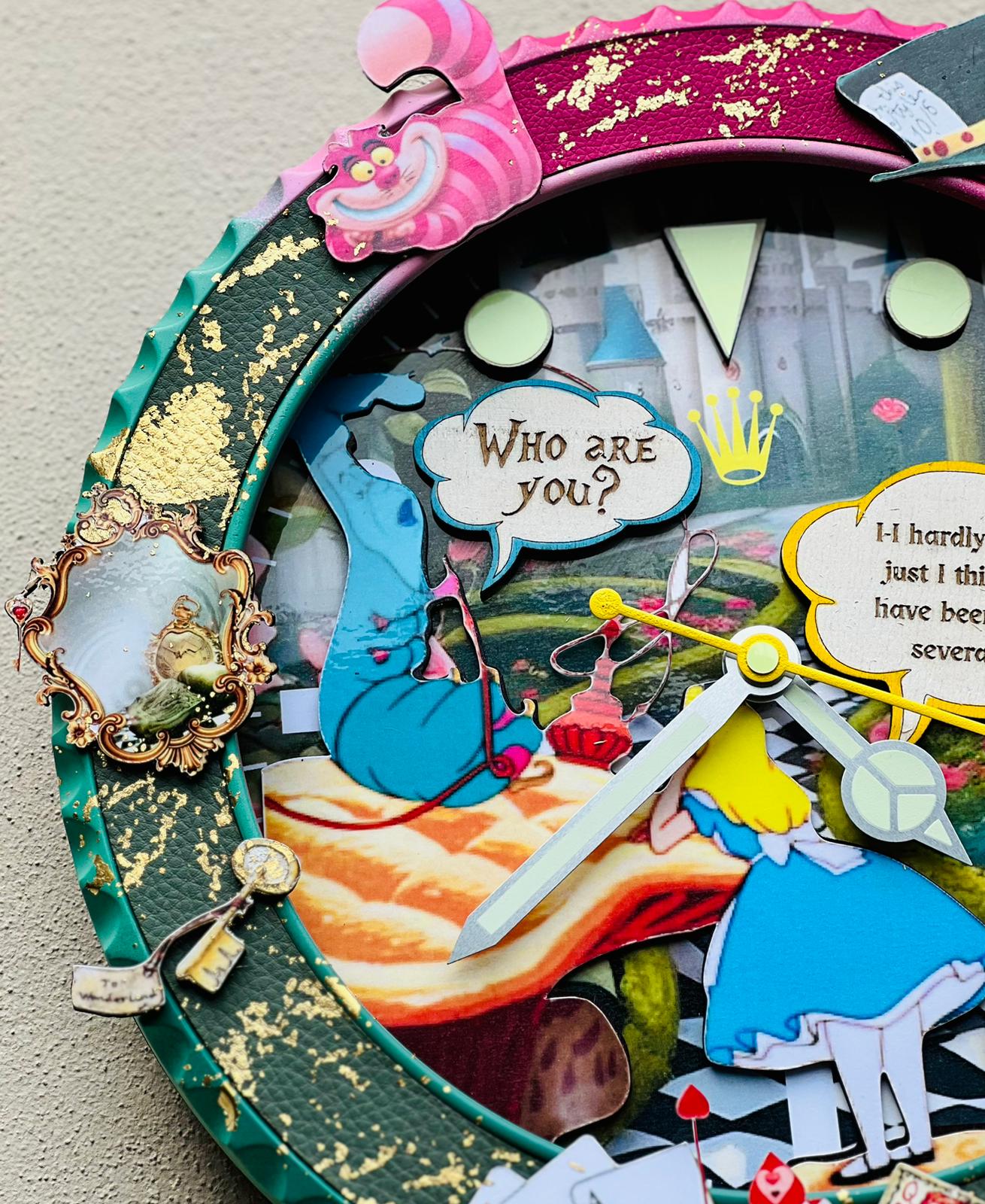Orologio “Wonderland Edition” Custom da Parete