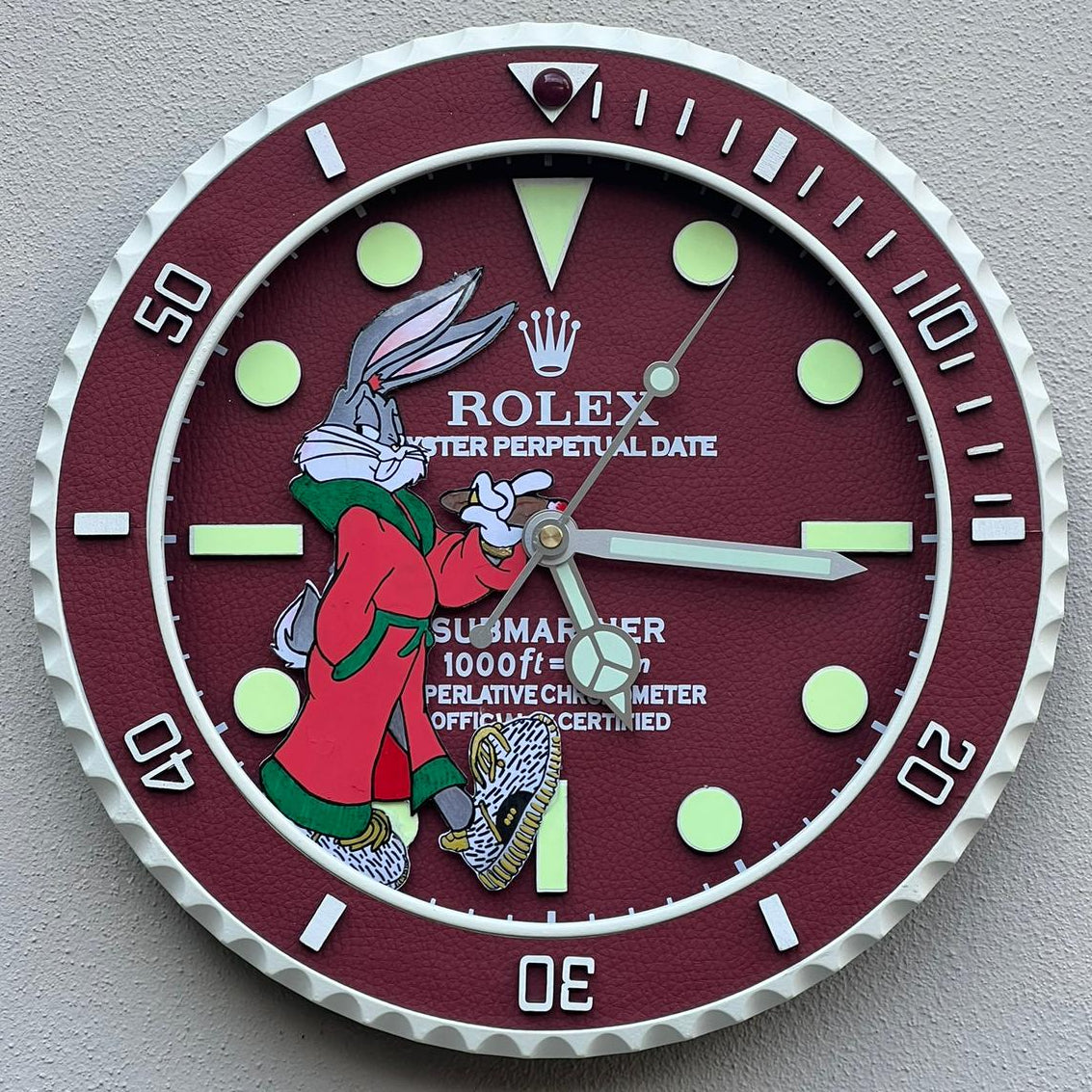 Orologio “What’s Up Doc? – Sub Burgundy Edition”  Custom da Parete