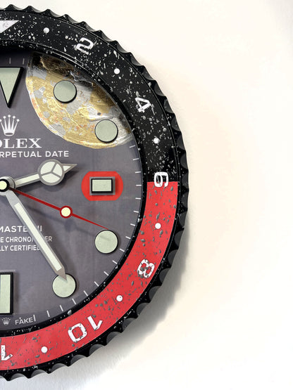 Orologio Gmt The Fake World Custom da muro