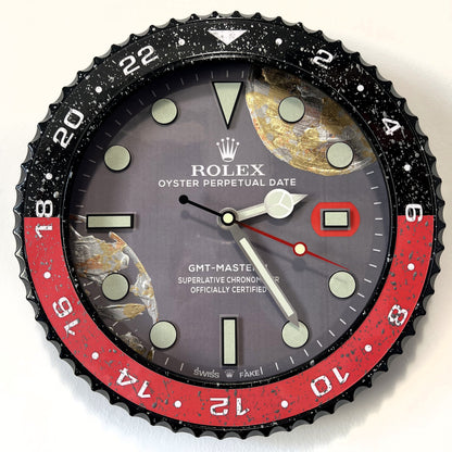 Orologio Gmt The Fake World Custom da muro