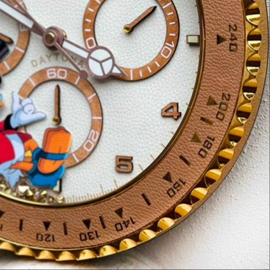 Orologio “Golden Time – Daytona Duck Edition”  Custom da Parete