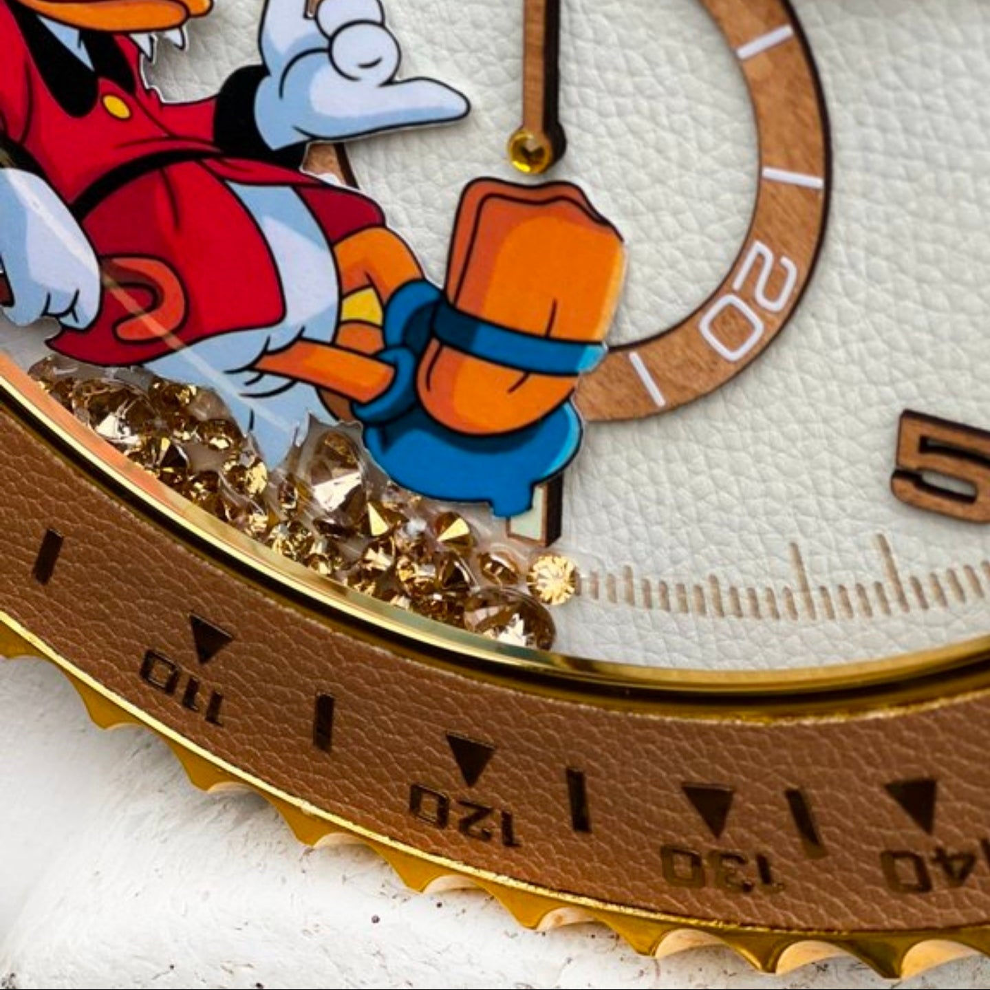 Orologio “Golden Time – Daytona Duck Edition”  Custom da Parete